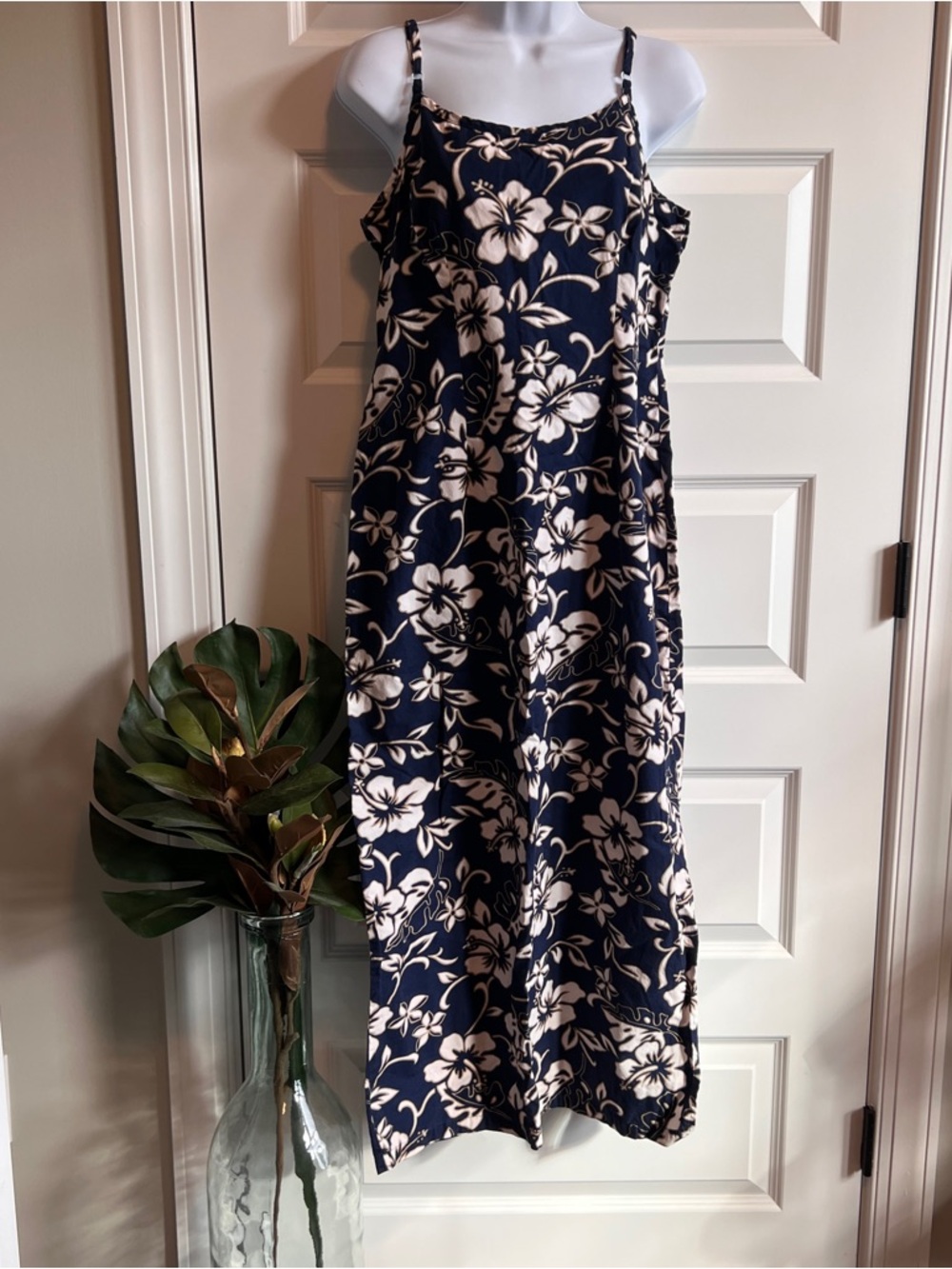 HILO HATTIE Hawaiian Hibiscus Midi Dress Size M